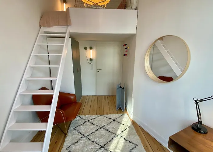 Hotel apartamentowy Stacey Downtown *